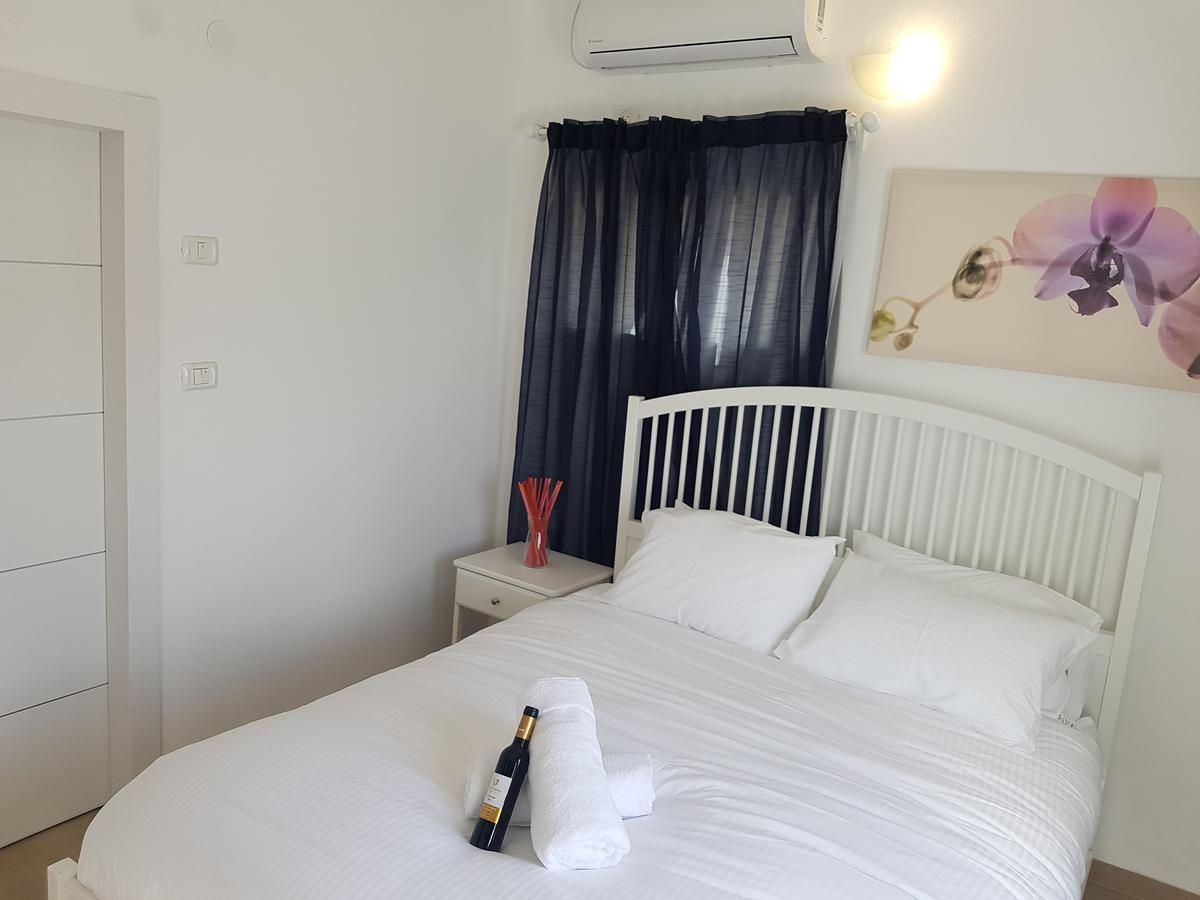 אבני החושן- Avnei Hoshen Aparthotel Naharija Kültér fotó